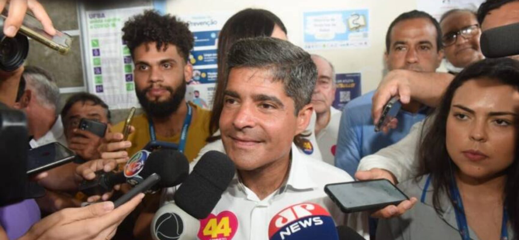 ACM Neto rebate acusação sobre material de campanha e critica Rui Costa