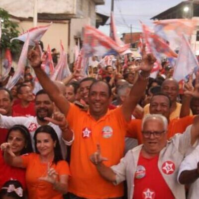 “O povo já escolheu Jerônimo para governador”, afirma Marão durante Caminhada do Time de Lula pelas ruas de Ilhéus
