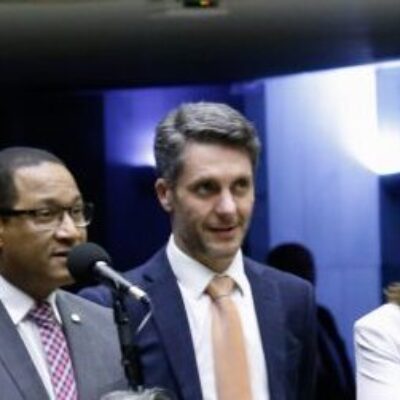 Proposta reserva a mulheres 5% das vagas para motoristas profissionais