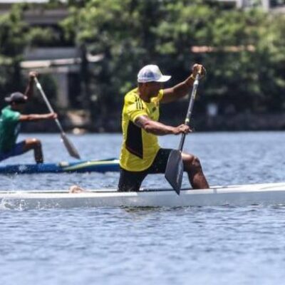 Isaquias Queiroz vive dia especial na Copa Brasil de Canoagem
