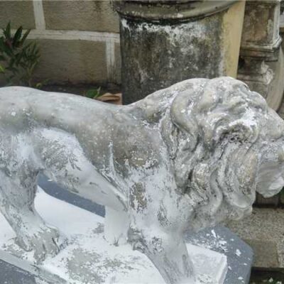 Prefeitura diz que escultura foi pintada de forma equivocada e faz remoção imediata de tinta