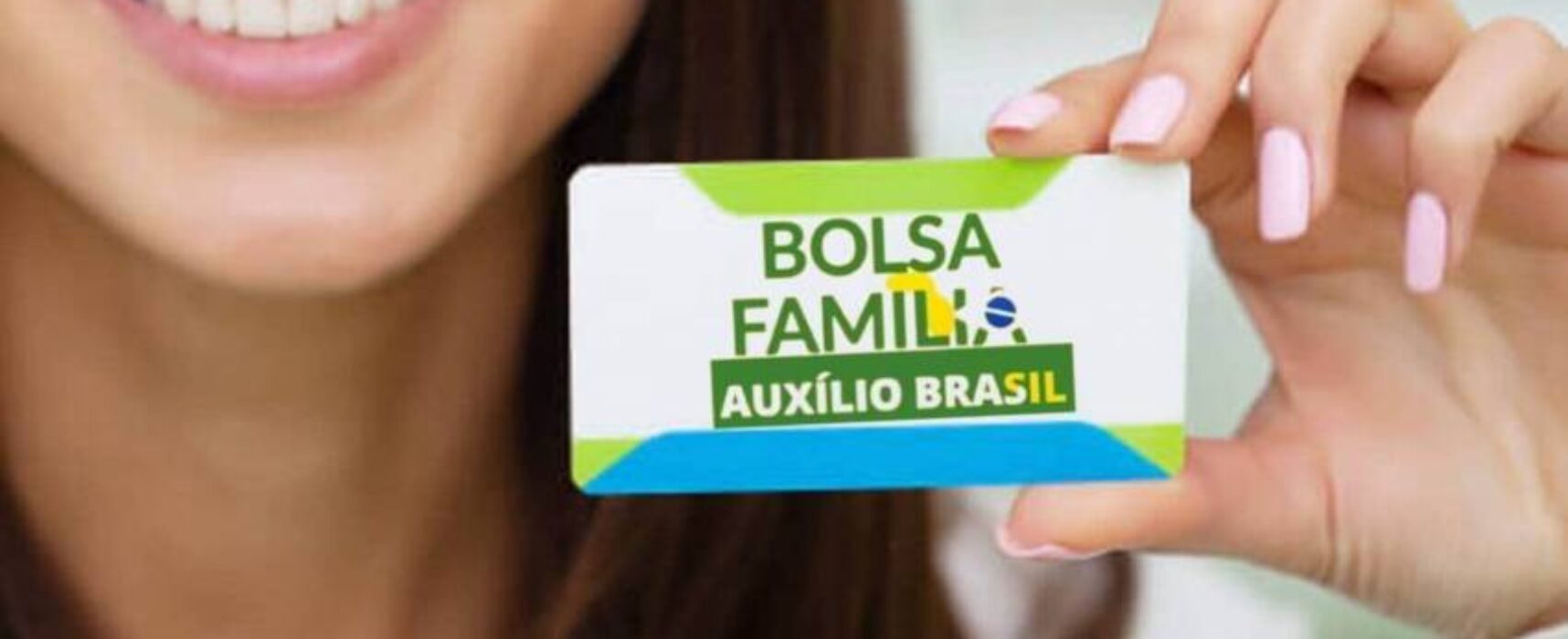 Equipe de Lula busca formas de manter auxílio em R$ 600 no próximo ano