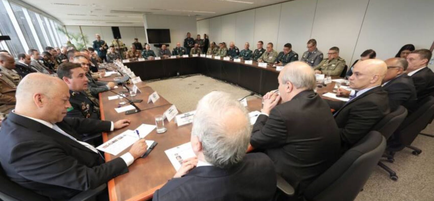 Presidente do TSE e comandantes da PM discutem ações nas eleições