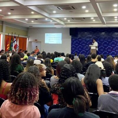 Faculdade de Ilhéus promove aulas gratuitas de revisão para prova do Enem