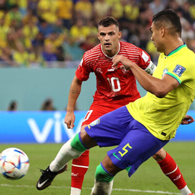 Brasil vence a Suíça com golaço de Casemiro e garante vaga nas oitavas da Copa