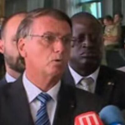 Bolsonaro não reconhece derrota nem cita nome de Lula em pronunciamento