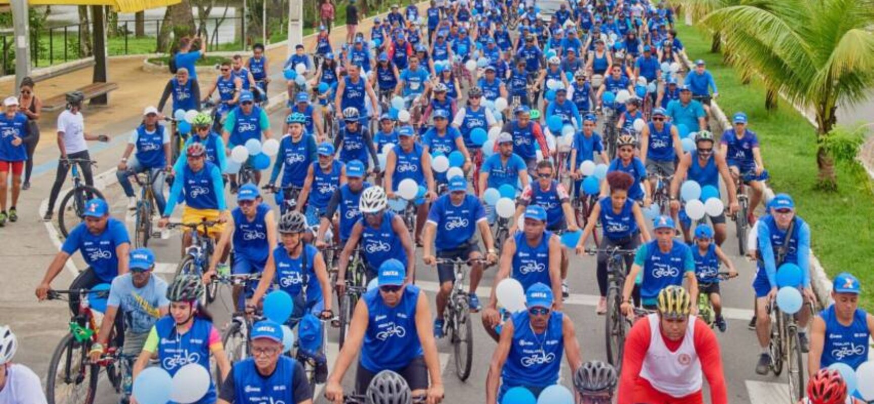 Pedalada Azul reúne dois mil ciclistas em Itabuna e incentiva atividades saudáveis na prevenção ao diabetes