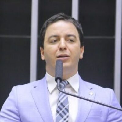 Proposta proíbe e torna crime a marcação a ferro em animais