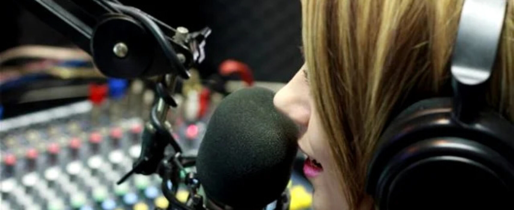 Nesta segunda-feira, 07 de novembro, é celebrado o Dia do Radialista