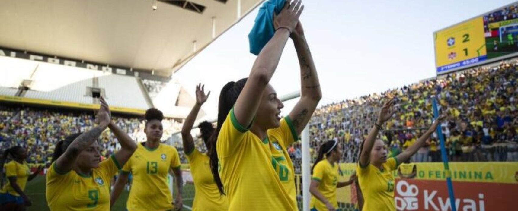 Seleção feminina bate Canadá nos acréscimos em último amistoso de 2022