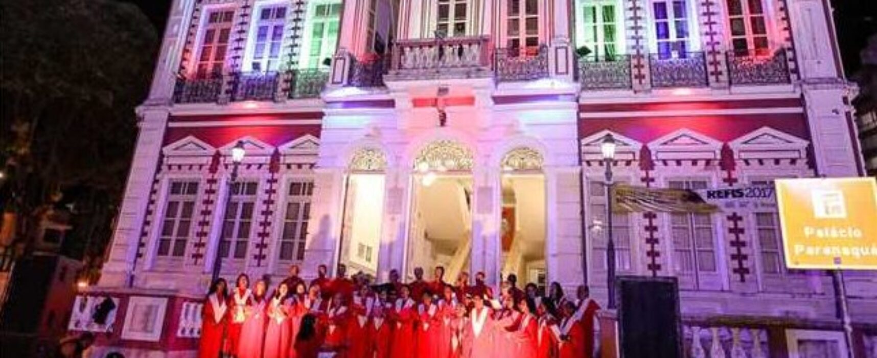 Cantatas de Natal: corais se apresentam nas escadarias do Palácio Paranaguá; confira programação