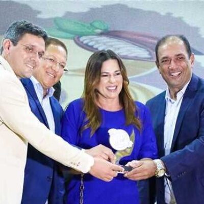 Prefeito Mário Alexandre participa de comemoração dos 38 anos da AMURC