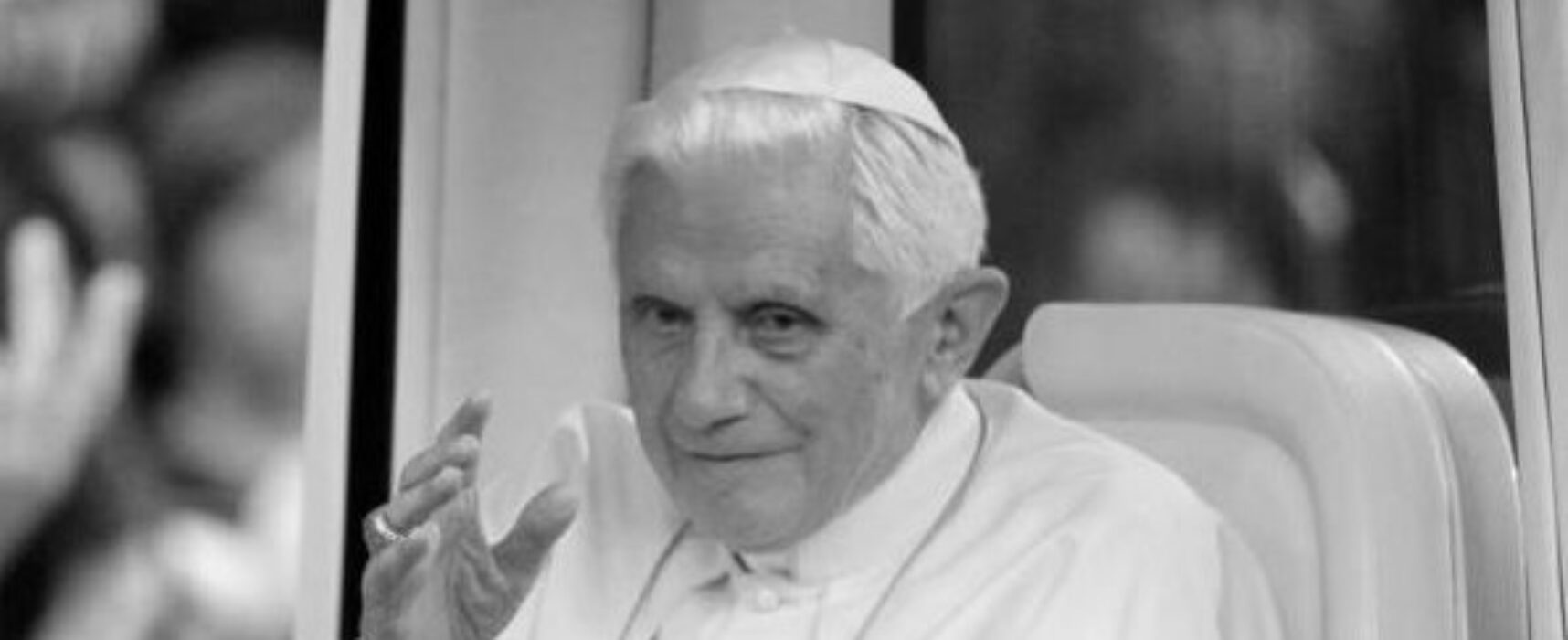 Papa emérito Bento XVI morre aos 95 anos