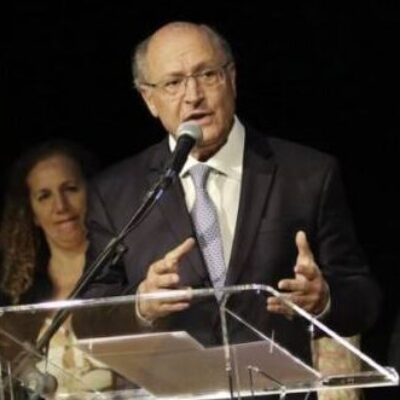 Transição propõe revisão ou “revogaço” de 63 atos de Bolsonaro