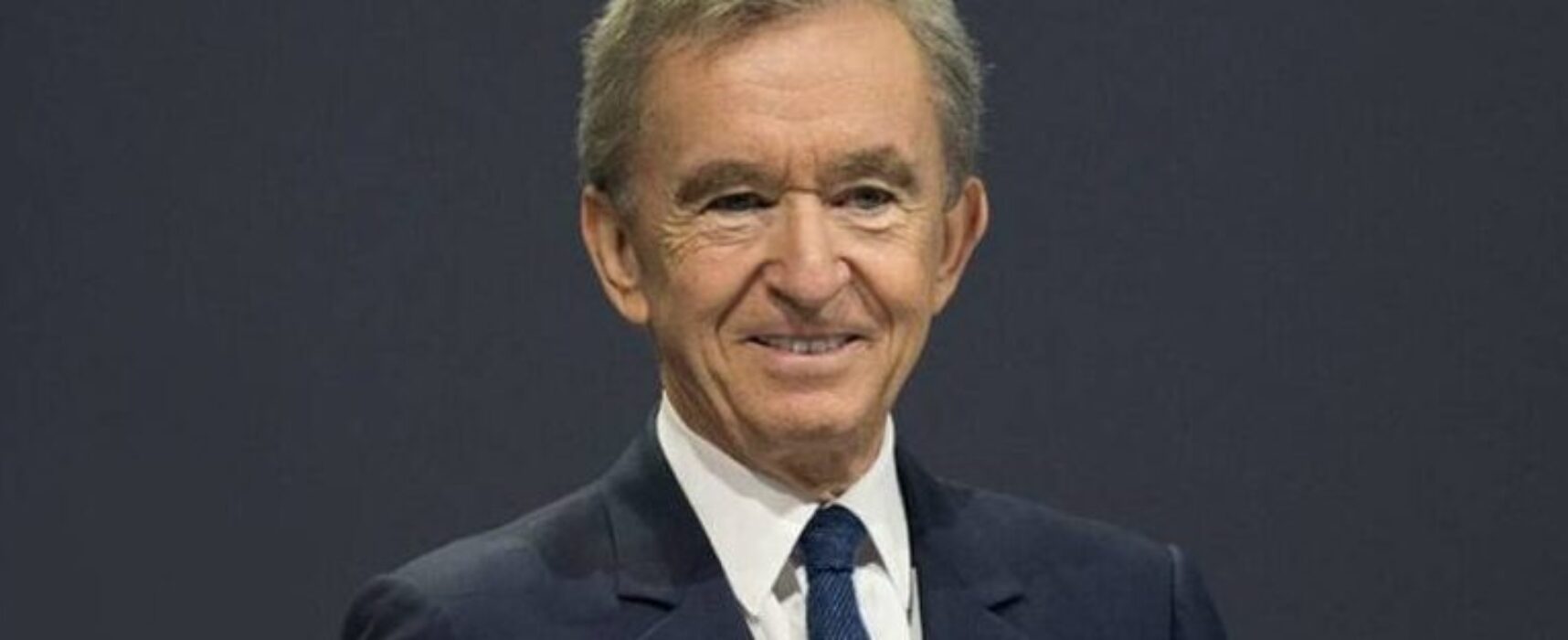 Francês Bernard Arnault passa Elon Musk como homem mais rico do mundo