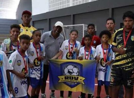 Liga Ilheense de Futsal completa 20 anos e reúne diversas equipes no Ginásio Herval Soledade