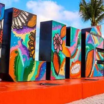 Prefeitura de Ilhéus requalifica letreiro e entrega espaço de convivência na Avenida Soares Lopes