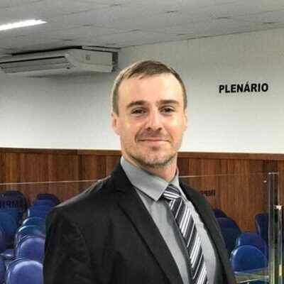 Excesso de faltas do Vereador ilheense Vinícius Alcântara estão sendo apuradas. Extinção do Mandato?