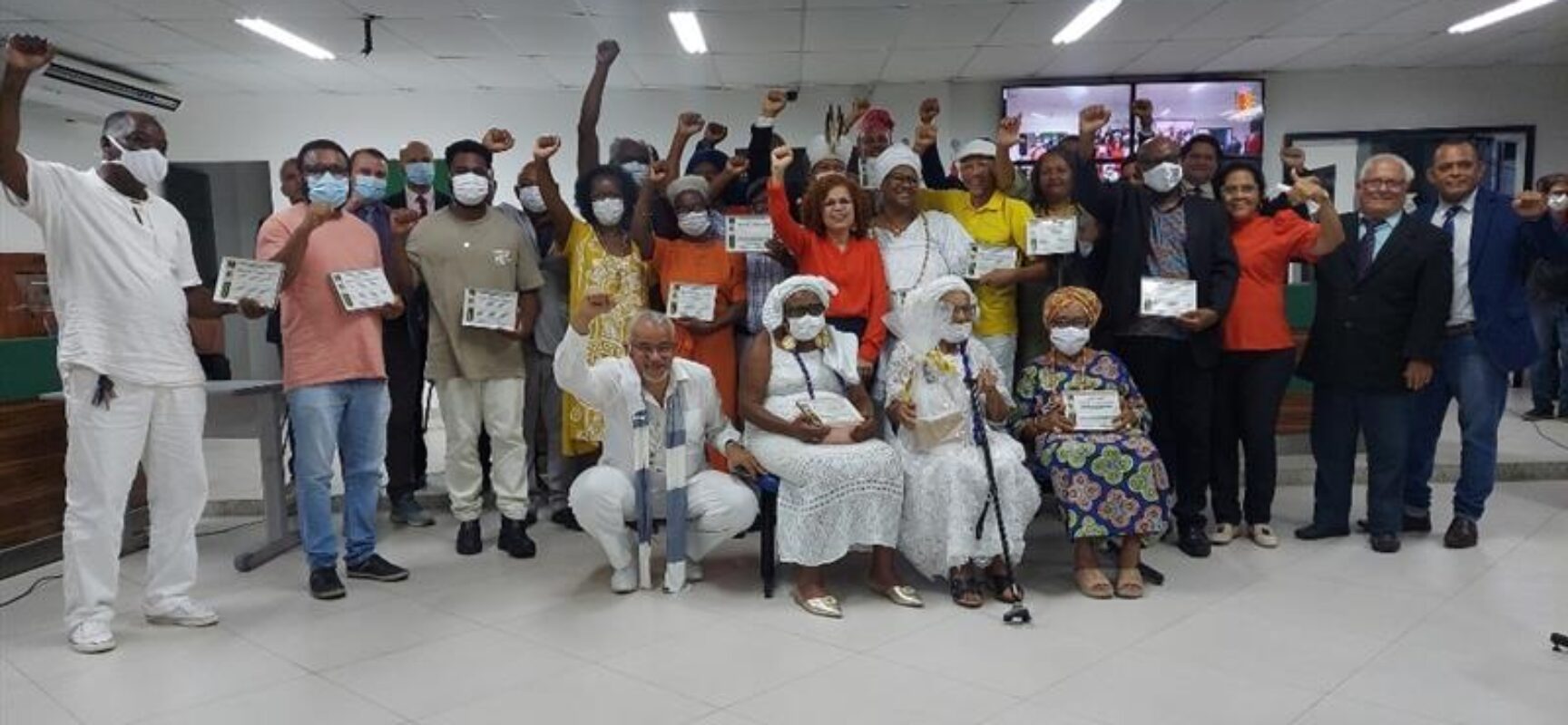 PERSONALIDADES NEGRAS SÃO HOMENAGEADAS PELA CÂMARA DE VEREADORES DE ILHÉUS