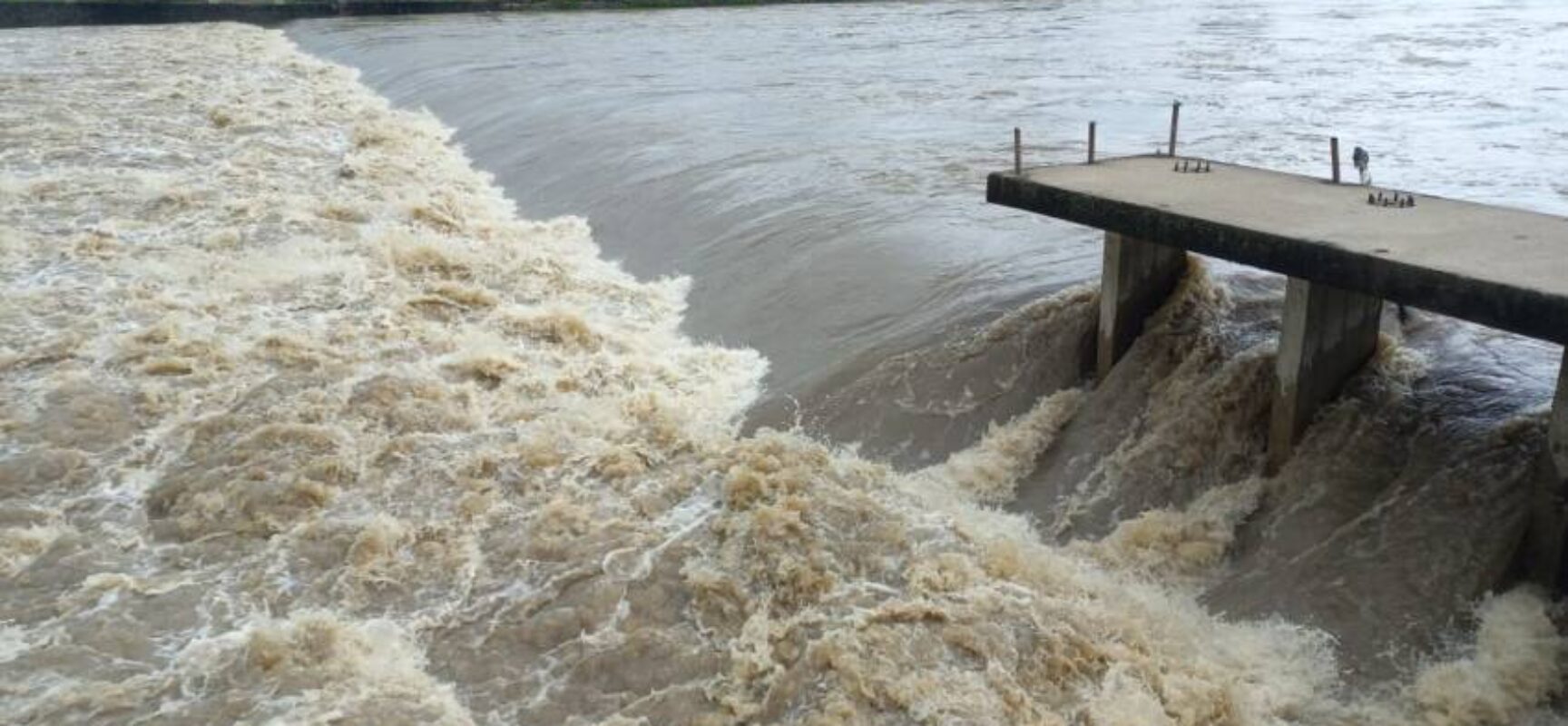 Prefeitura mantém equipes de plantão e monitora pontos críticos de alagamentos em Itabuna