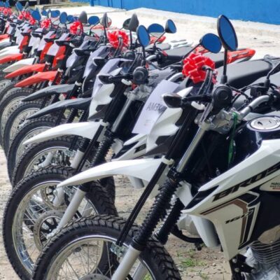 Municípios do Litoral Sul recebem motos e equipamentos para incrementar a produção de agricultores familiares