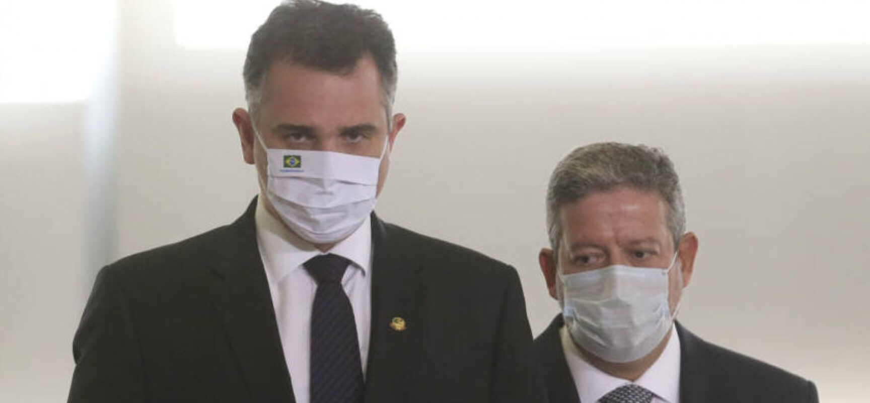 Lira e Pacheco se articulam politicamente por suas reeleições no Congresso Nacional