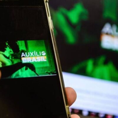 Fila do Auxílio Brasil registra mais de 120 mil famílias na espera