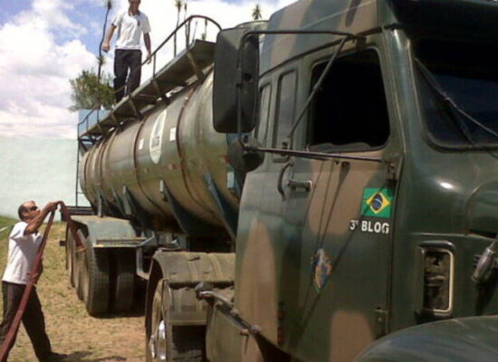 Exército suspende distribuição de água potável na Bahia
