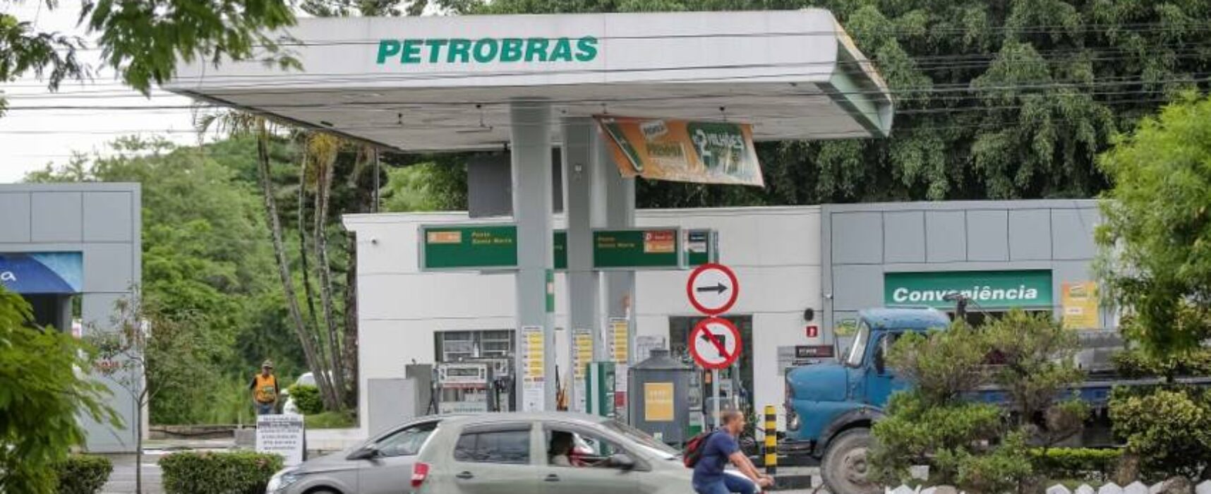 Preço da gasolina cai no Brasil pela quinta semana consecutiva