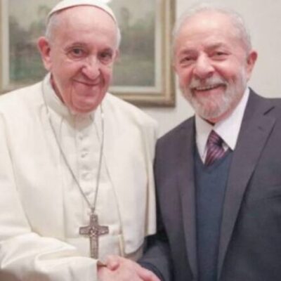 “Lula foi vítima de ‘fake news’ quando foi preso em 2018”, diz Papa Francisco