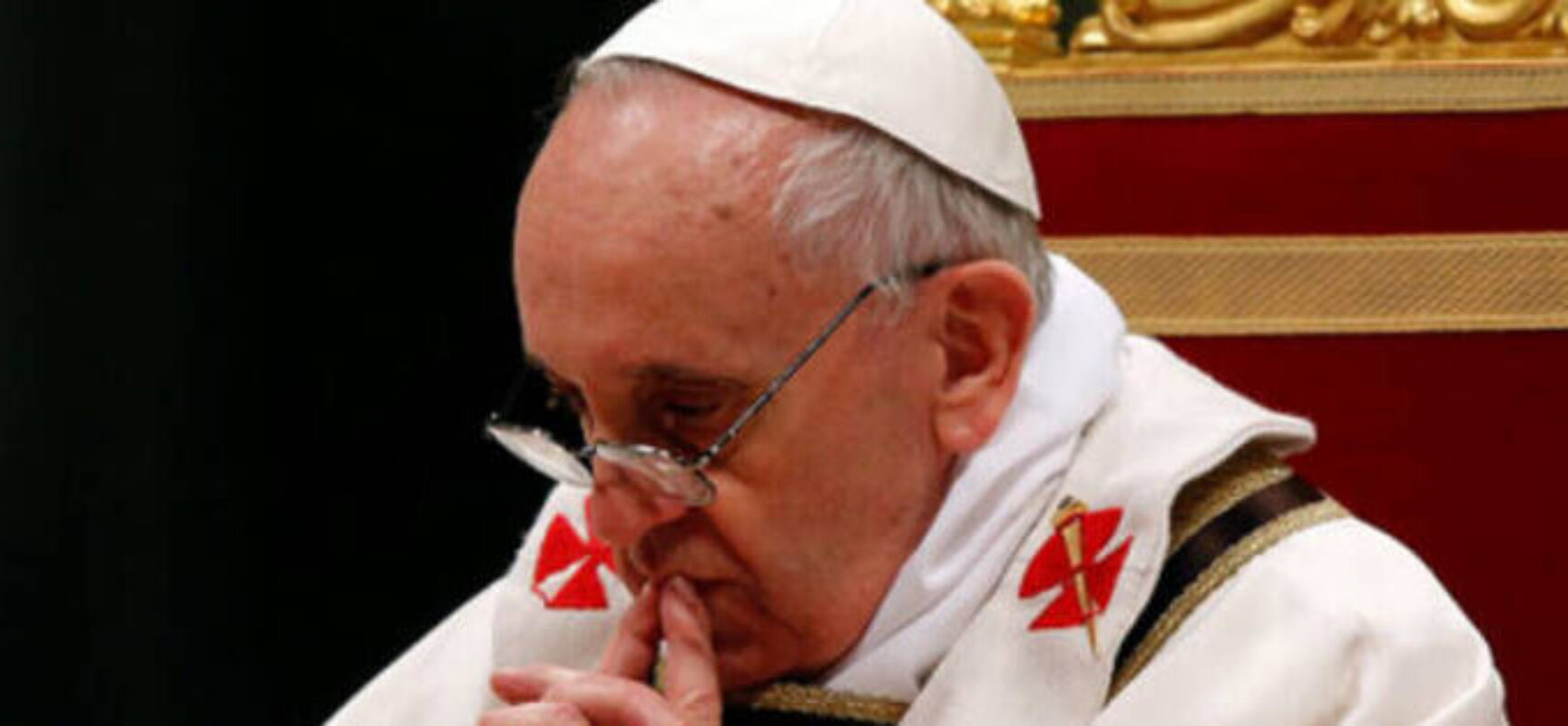Papa Francisco se pronuncia sobre polêmica com homossexualidade e pecado