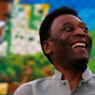 Estado de saúde de Pelé melhora, mas ainda não há previsão de alta