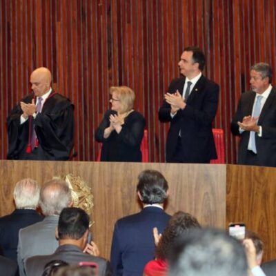 Lula defende democracia em discurso após diplomação