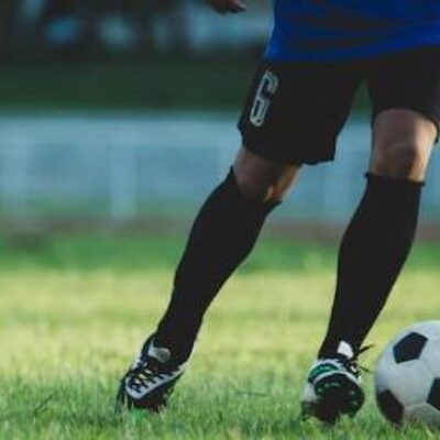Futebol: confira 7 benefícios do esporte mais praticado no Brasil