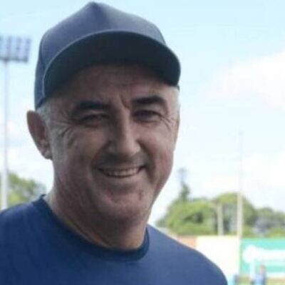 Barcelona de Ilhéus pronto para a estreia nesta quarta-feira. Veja entrevista com o técnico Gelson Conte.