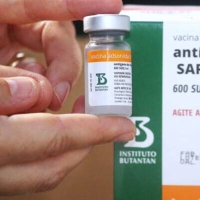 Ministério da Saúde compra 750 mil doses da Coronavac para vacinação de crianças