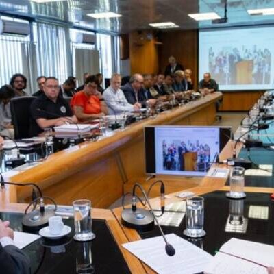 Ministro discute regulamentação trabalhista com representantes sindicais e de aplicativos