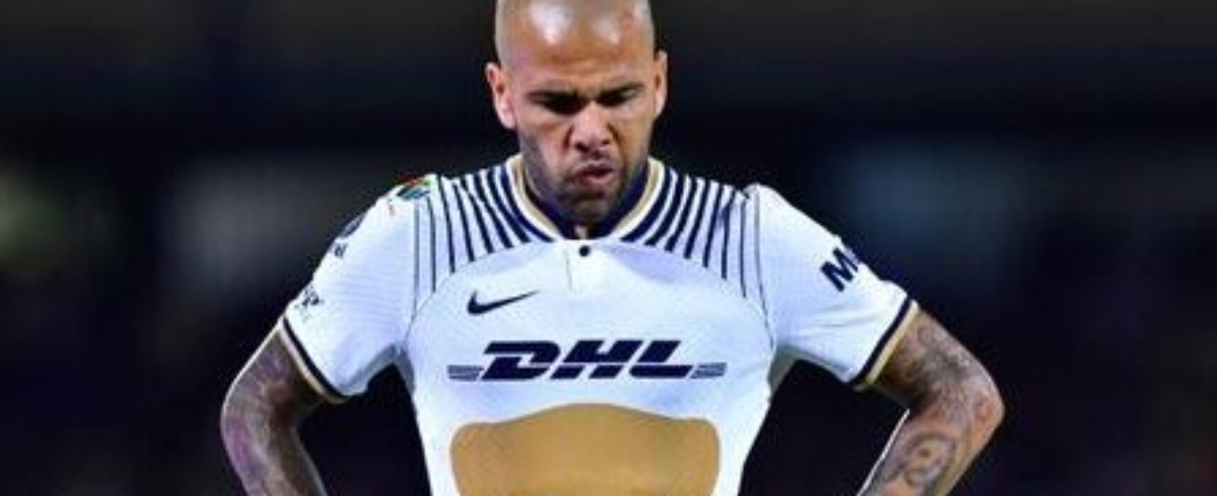 Daniel Alves se pronuncia a respeito de caso de assédio sexual na Espanha