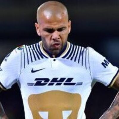 Daniel Alves se pronuncia a respeito de caso de assédio sexual na Espanha