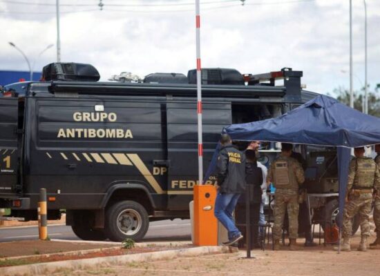 Acusado de planejar explodir bomba em Brasília se entrega à polícia