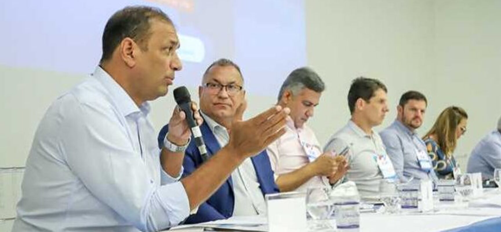 Em Salvador, prefeito Mário Alexandre se reúne com membros da UPB e endossa pautas municipalistas
