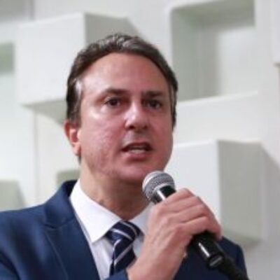 Santana põe alfabetização na idade certa como maior prioridade do MEC