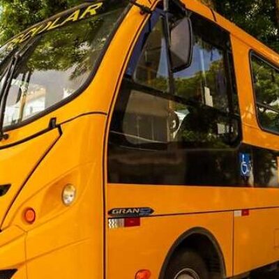 Seduc recebe novo ônibus para transporte de alunos da rede municipal de Ilhéus
