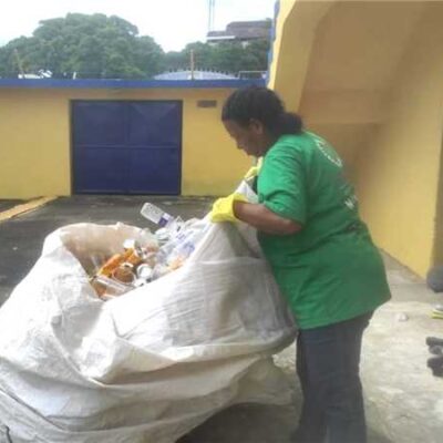 Prefeitura anuncia parceria com cooperativa de catadores para coleta de lixo no Estádio Mário Pessoa
