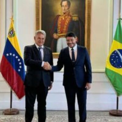 Missão diplomática está na Venezuela para reabrir embaixada