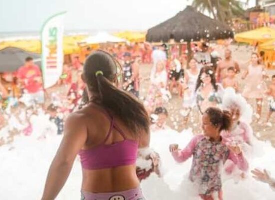 “Vem Viver Verão” traz atividades gratuitas de dança e agita areias das praias de Ilhéus