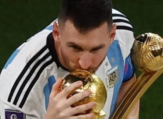 Messi não pretende renovar contrato com o PSG, diz jornalista