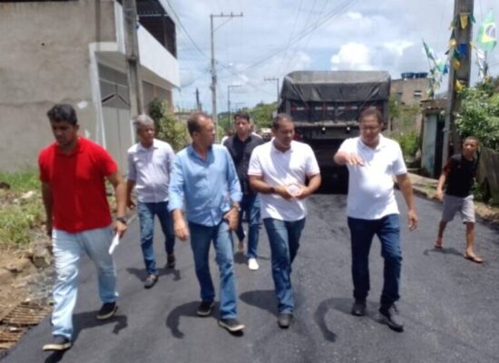 Prefeitura inicia a pavimentação da ligação entre os bairros Santo Antônio e São Roque