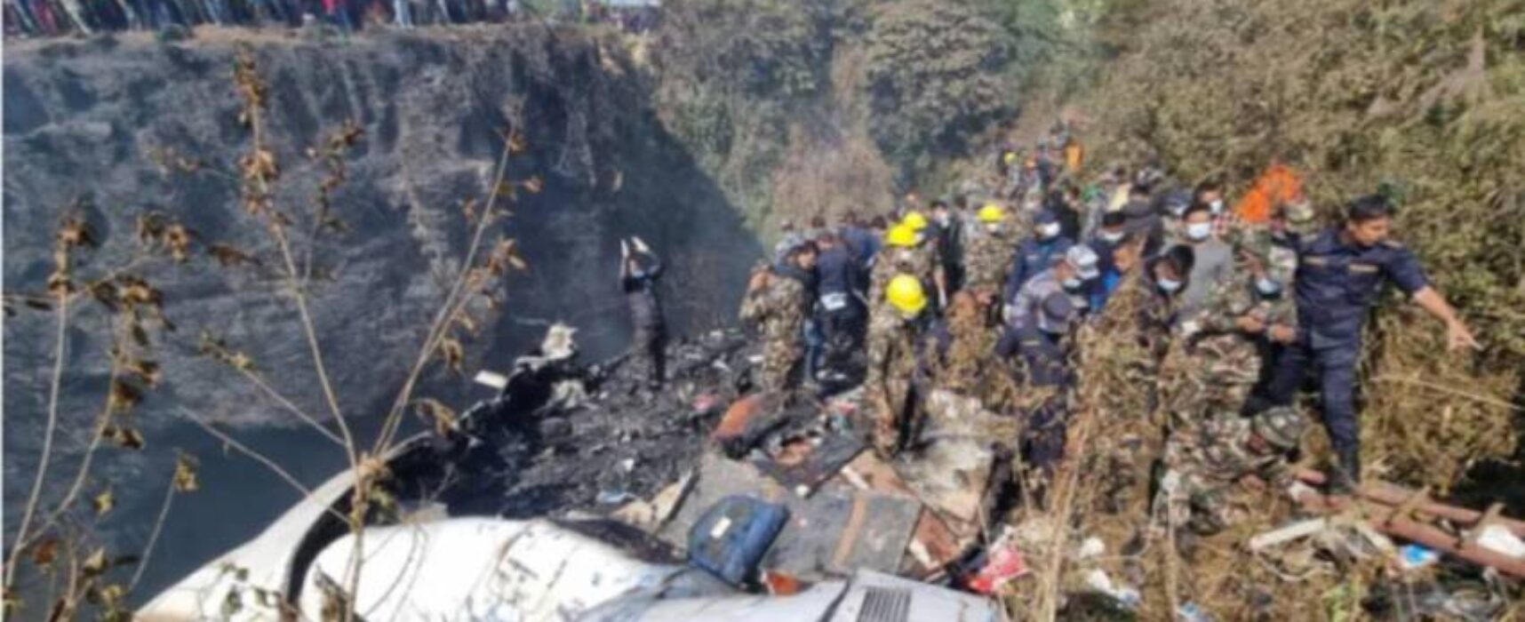 Avião com 72 pessoas a bordo cai no Nepal neste domingo