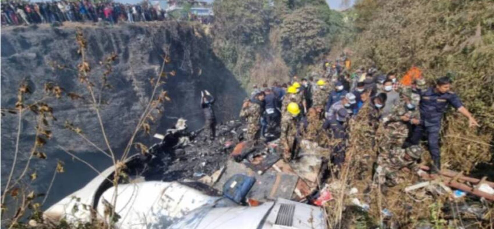 Avião com 72 pessoas a bordo cai no Nepal neste domingo